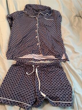 Jones New York Navy and White Printed Pajama Top cozy sleep set